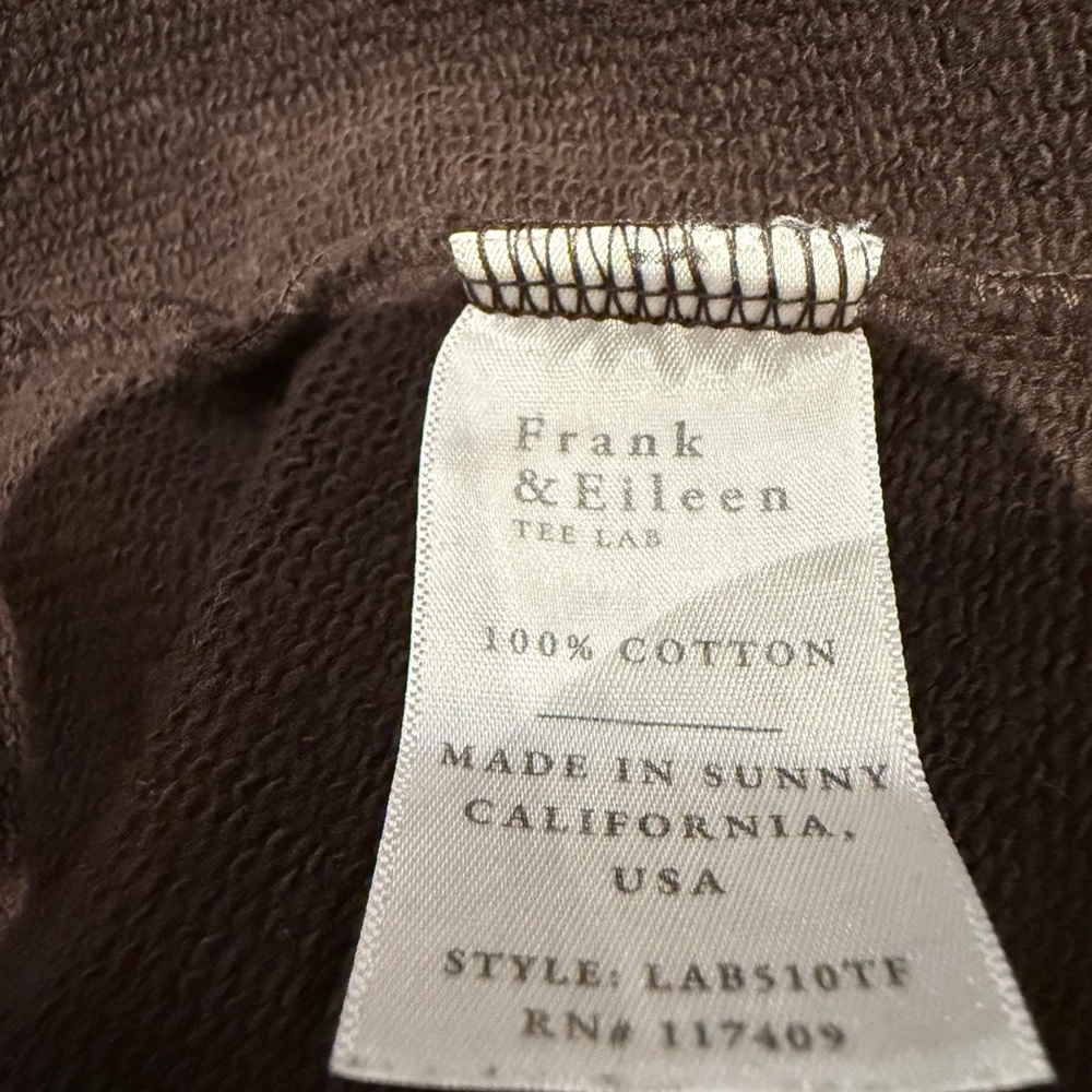 Frank & Eileen - Patrick in Popover Henley in Irish Chocolate - Picture 7 of 9